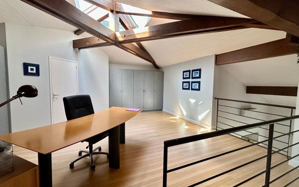 Maison à vendre    5 pièces •  Mérignac