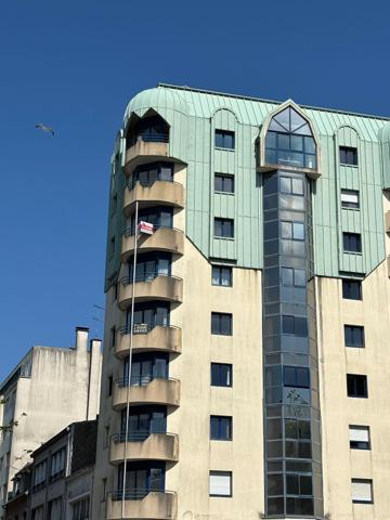 TRES RARE SUR LE MARCHE SUPERBE APPARTEMENT A LOUER BREST CENTRE VUE MER