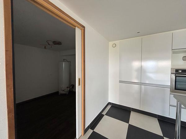 TRES RARE SUR LE MARCHE SUPERBE APPARTEMENT A LOUER BREST CENTRE VUE MER