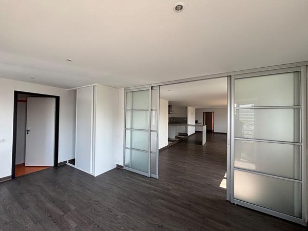 TRES RARE SUR LE MARCHE SUPERBE APPARTEMENT A LOUER BREST CENTRE VUE MER