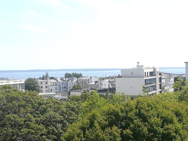 TRES RARE SUR LE MARCHE SUPERBE APPARTEMENT A LOUER BREST CENTRE VUE MER