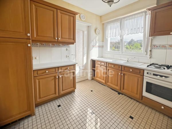 À VENDRE - BOULOGNE-SUR-MER - MAISON MITOYENNE 4 PIÈCES - 2 CHAMBRES - JARDIN - CAVE - GARAGE