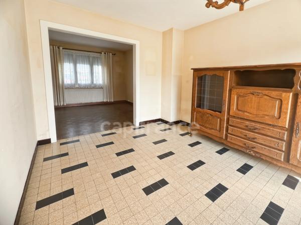 À VENDRE - BOULOGNE-SUR-MER - MAISON MITOYENNE 4 PIÈCES - 2 CHAMBRES - JARDIN - CAVE - GARAGE