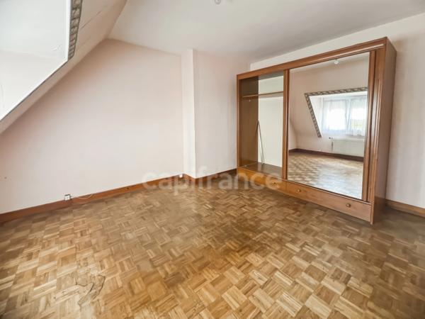 À VENDRE - BOULOGNE-SUR-MER - MAISON MITOYENNE 4 PIÈCES - 2 CHAMBRES - JARDIN - CAVE - GARAGE