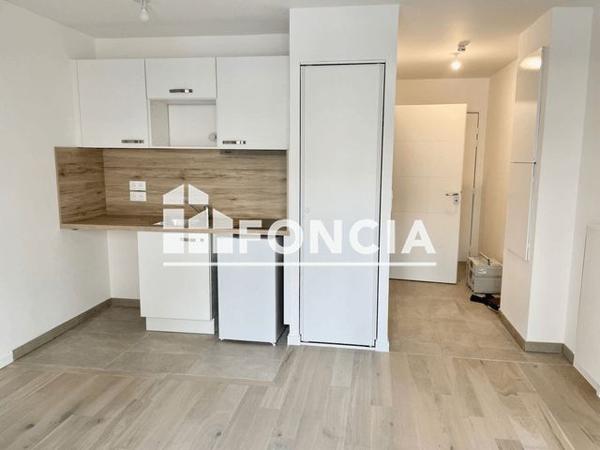 Location Studio 26.19 m² - 782 AVENUE ROGER SALENGRO Chaville 92370