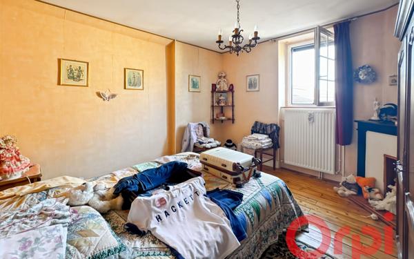 Maison à vendre    4 pièces •  Châteaumeillant