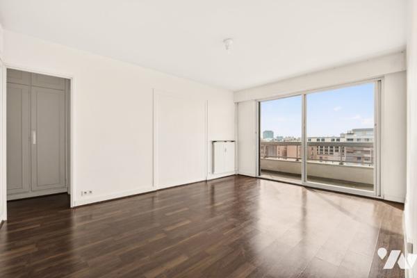 PARIS 15ème : appartement de 2 pièces 42,13 m2