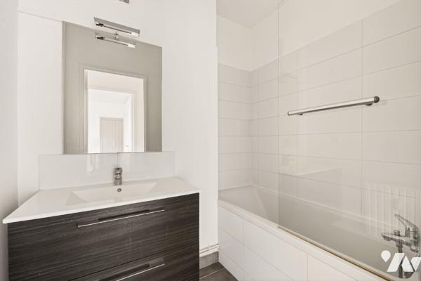 PARIS 15ème : appartement de 2 pièces 42,13 m2