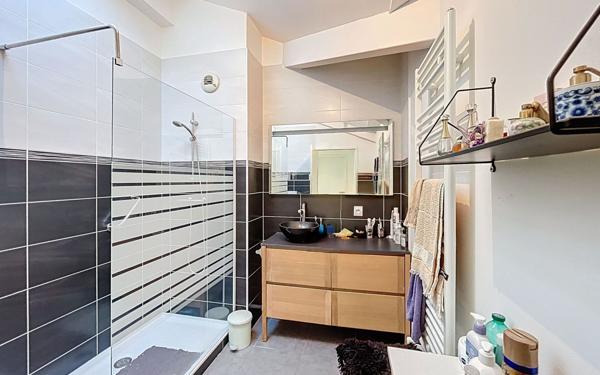 Appartement à vendre    4 pièces • 99,59 m2 Saint-Pierre-d'Irube