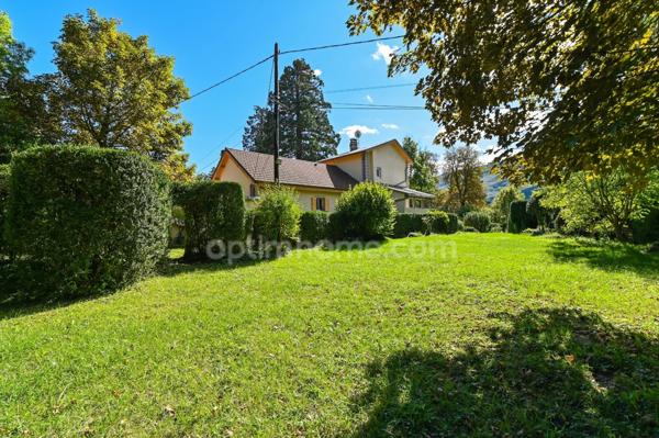 Maison à vendre 7 pièces SAINT PIERRE D'ARGENCON (05)