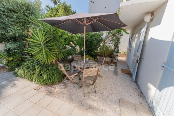 Maison à vendre 4 pièces HYERES (83) - La Capte - Jardin - Parkings - 300 m de la plage