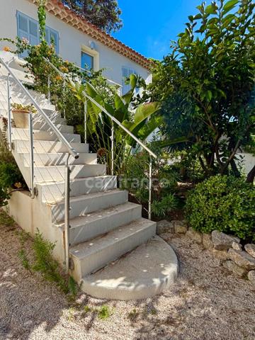 Maison à vendre 4 pièces HYERES (83) - La Capte - Jardin - Parkings - 300 m de la plage