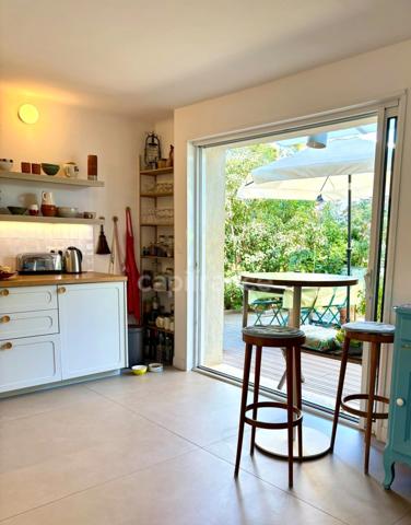 Maison à vendre 4 pièces HYERES (83) - La Capte - Jardin - Parkings - 300 m de la plage