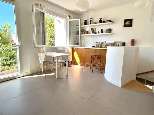 Maison à vendre 4 pièces HYERES (83) - La Capte - Jardin - Parkings - 300 m de la plage