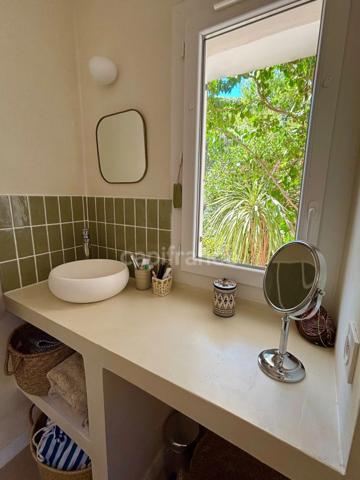 Maison à vendre 4 pièces HYERES (83) - La Capte - Jardin - Parkings - 300 m de la plage