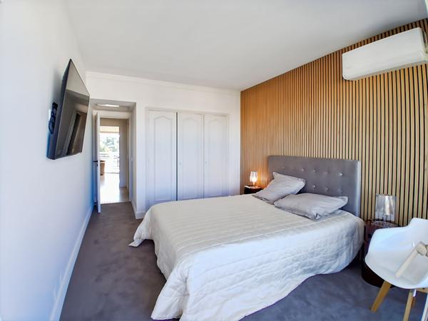 Cannes, Basse-Californie, Appartement de 2 pièces de 59.52 m2 avec terrasse, cave, garage. Vue mer.