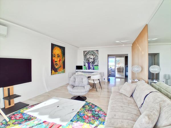 Cannes, Basse-Californie, Appartement de 2 pièces de 59.52 m2 avec terrasse, cave, garage. Vue mer.