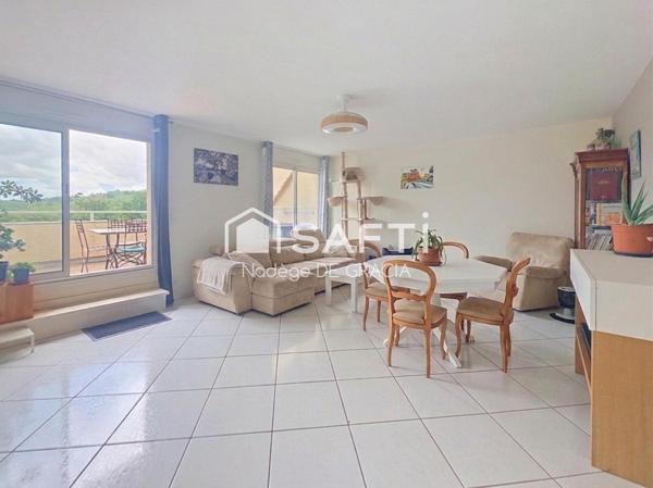 Beau T3 bis 80 m² au dernier étage – Terrasse de 15 m² + garage