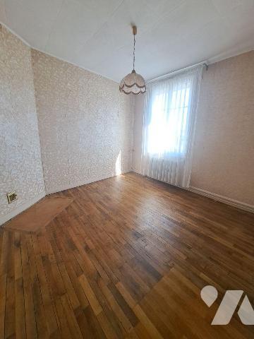 QUARTIER MAROC - RUE TRES CALME
Maison comprenant entrée, cuisine, salon séjour 30m² avec chem...