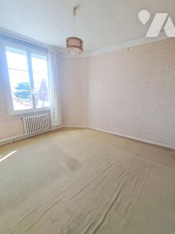 QUARTIER MAROC - RUE TRES CALME
Maison comprenant entrée, cuisine, salon séjour 30m² avec chem...