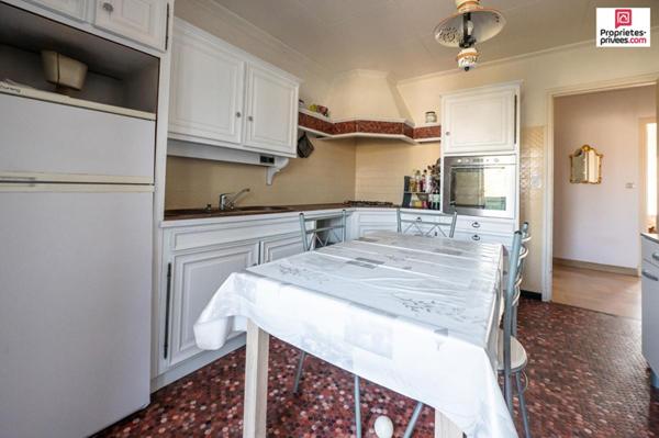 Villa + grand garage indépendant