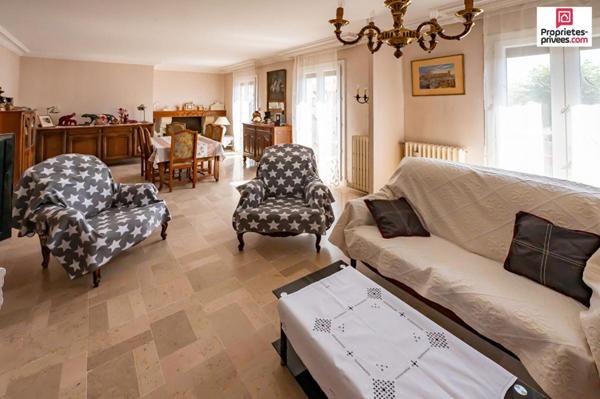 Villa + grand garage indépendant