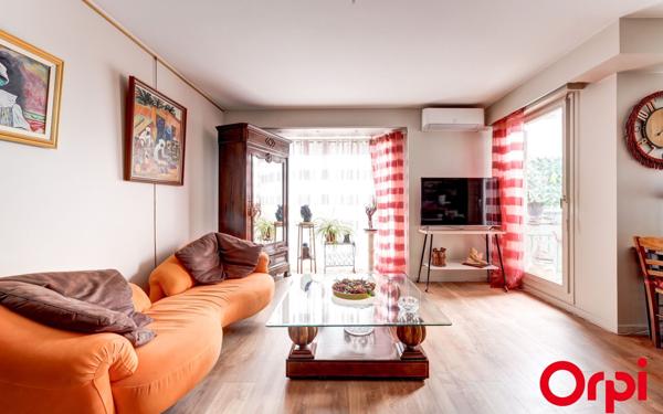 Appartement à vendre    3 pièces • 75,97 m2 Vénissieux