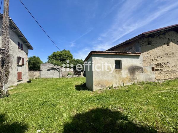 Maison
         7 pièces
        - 140 m² Exclusivité 90 000 € *