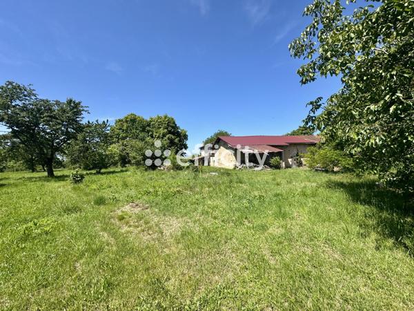 Maison
         7 pièces
        - 140 m² Exclusivité 90 000 € *