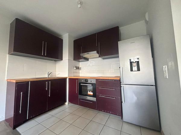 Appartement Pontoise 2 pièce(s) 41 m2 €195 000 ** - Référence 11243