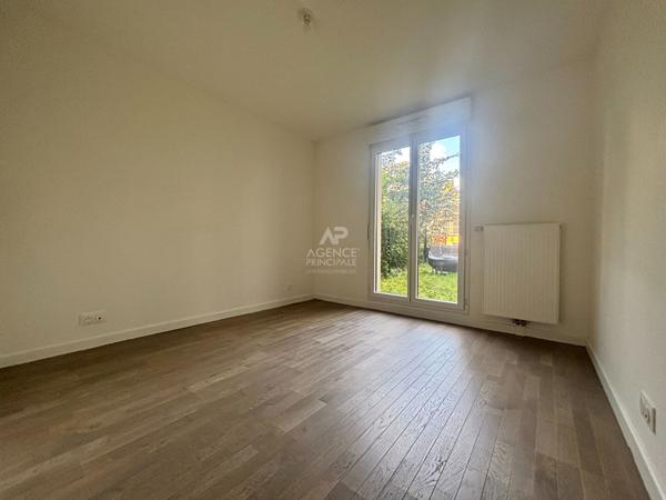 Appartement Pontoise 2 pièce(s) 41 m2 €195 000 ** - Référence 11243
