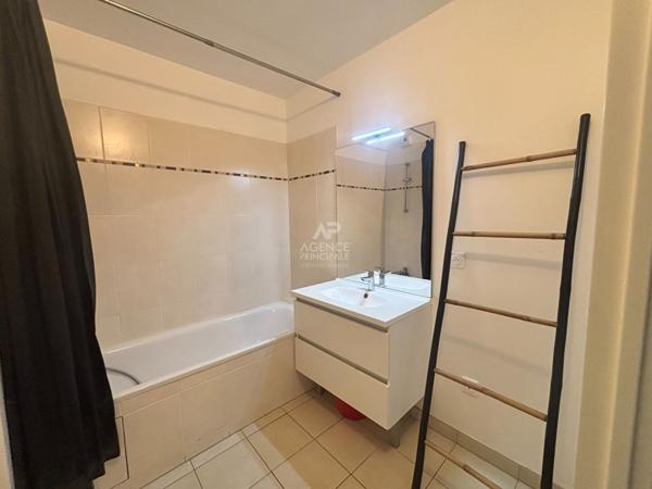 Appartement Pontoise 2 pièce(s) 41 m2 €195 000 ** - Référence 11243