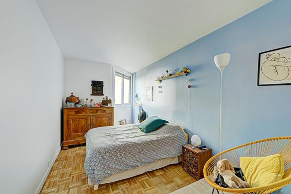 Appartement Saint Germain En Laye 5 pièce(s) 97.710 m2 349 000 € **  - Référence  18876