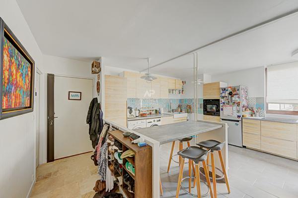 Appartement Saint Germain En Laye 5 pièce(s) 97.710 m2 349 000 € **  - Référence  18876