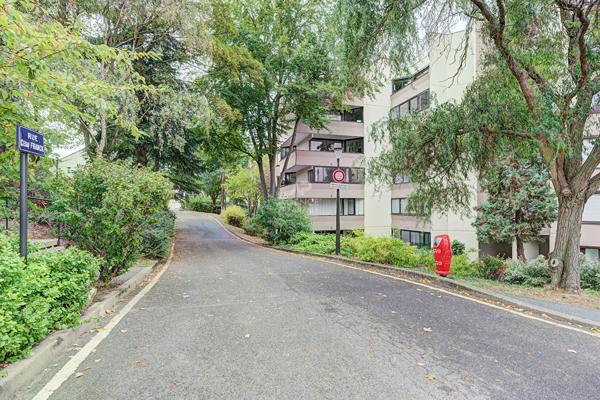 Appartement Saint Germain En Laye 5 pièce(s) 97.710 m2 349 000 € **  - Référence  18876