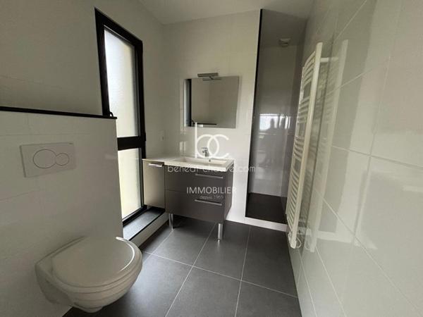 SAINT AVE Maison 6 pièces 285 m²