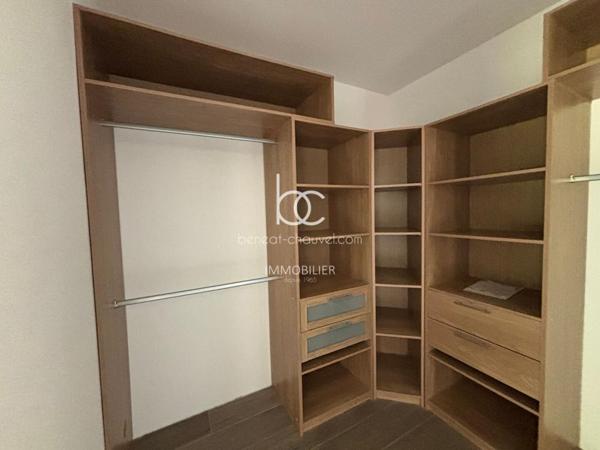 SAINT AVE Maison 6 pièces 285 m²