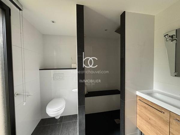 SAINT AVE Maison 6 pièces 285 m²