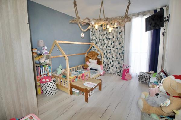 Appartement 2 pièces de 54,77 m2 avec balcon et place de parking en sous-sol