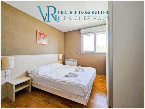 Divonne-les-Bains (01220) DUPLEX T5 MEUBLÉ 108M² AVEC TERRASSE & PARKING