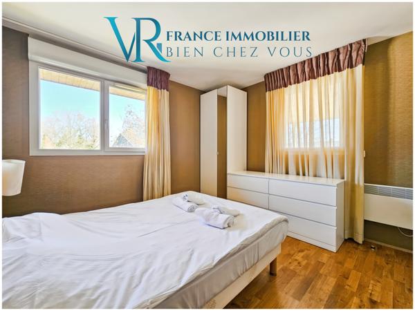 Divonne-les-Bains (01220) DUPLEX T5 MEUBLÉ 108M² AVEC TERRASSE & PARKING