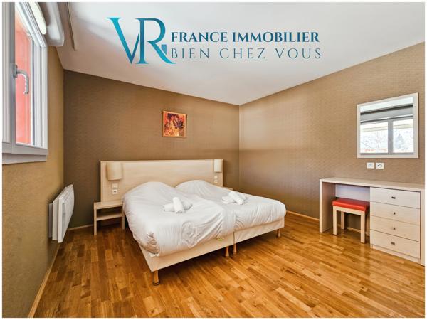 Divonne-les-Bains (01220) DUPLEX T5 MEUBLÉ 108M² AVEC TERRASSE & PARKING