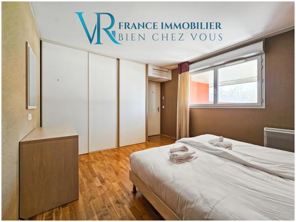 Divonne-les-Bains (01220) DUPLEX T5 MEUBLÉ 108M² AVEC TERRASSE & PARKING