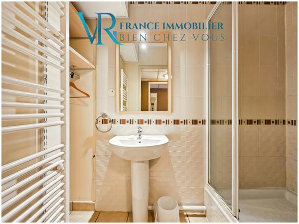 Divonne-les-Bains (01220) DUPLEX T5 MEUBLÉ 108M² AVEC TERRASSE & PARKING