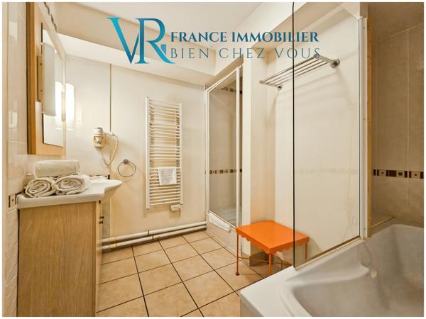 Divonne-les-Bains (01220) DUPLEX T5 MEUBLÉ 108M² AVEC TERRASSE & PARKING