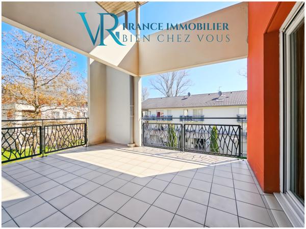 Divonne-les-Bains (01220) DUPLEX T5 MEUBLÉ 108M² AVEC TERRASSE & PARKING