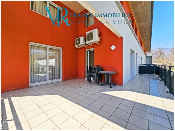 Divonne-les-Bains (01220) DUPLEX T5 MEUBLÉ 108M² AVEC TERRASSE & PARKING