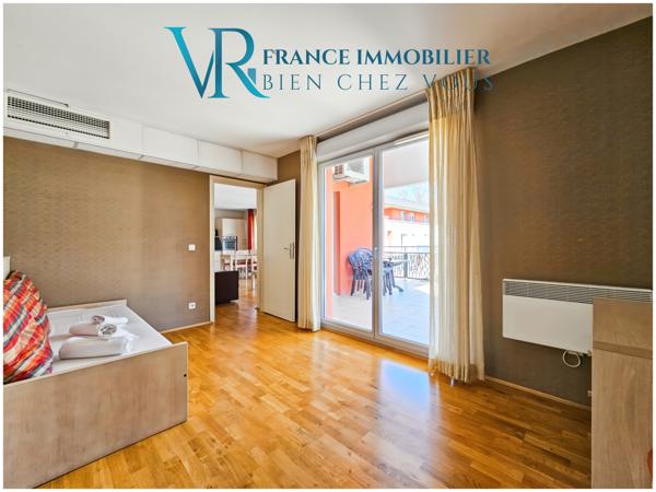Divonne-les-Bains (01220) DUPLEX T5 MEUBLÉ 108M² AVEC TERRASSE & PARKING