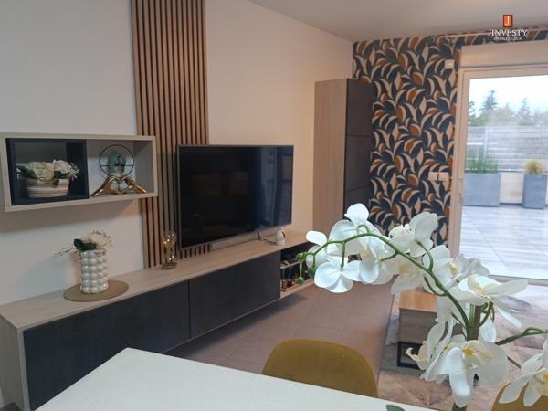 BELLE CONTEMPORAINE AU COEUR DE VILLE D'HENNEBONT - BIEN RARE