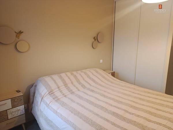 BELLE CONTEMPORAINE AU COEUR DE VILLE D'HENNEBONT - BIEN RARE